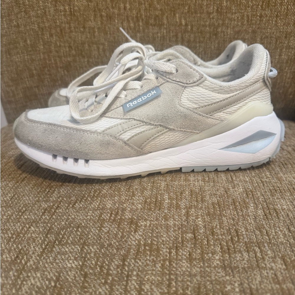Reebok suede trim sneakers trainer shoes size 7